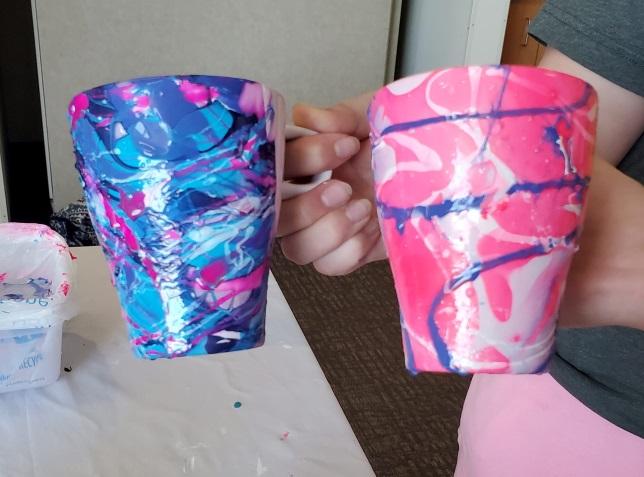 Cindy Crushes Programming: Hydro Dipping Mugs with Jessi Wakefield the Lockport Adult Teen Supervisor